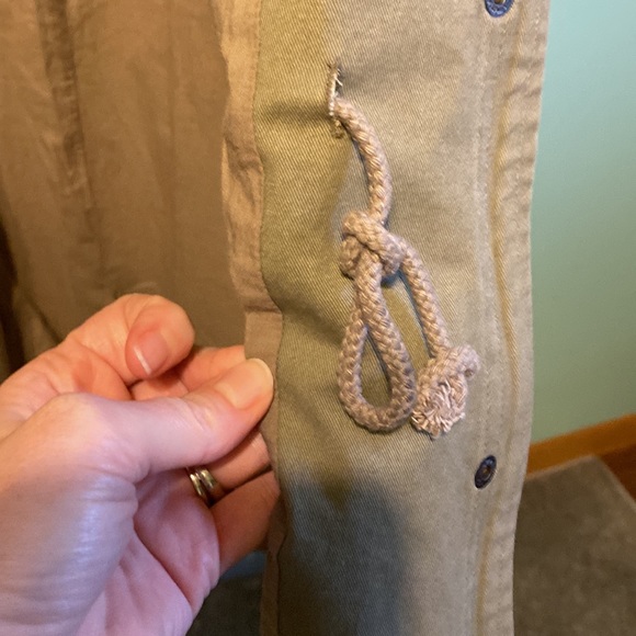 En Crème Women’s Medium Military Style Jacket. Olive Green color. Never worn. - Picture 9 of 10